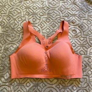 4/$20 Victoria’s Secret Sports Bra